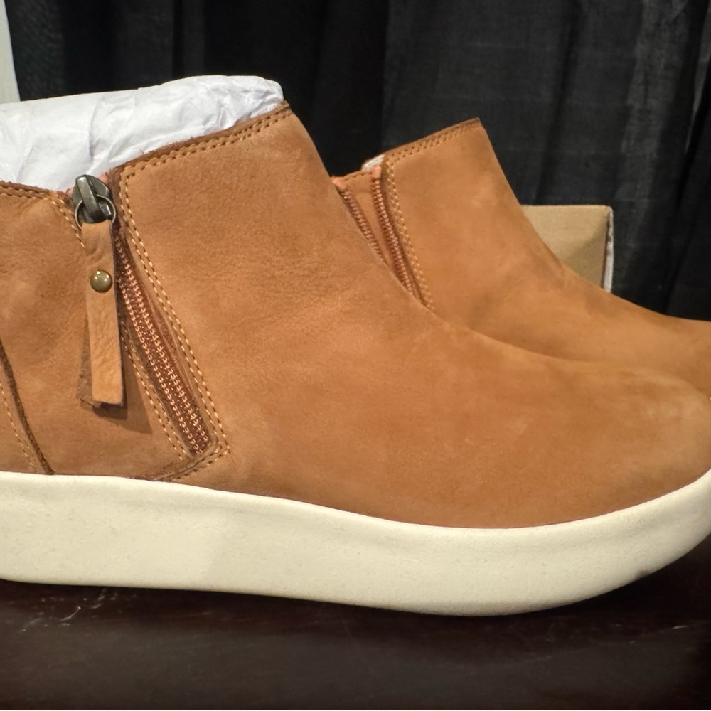 Casual Tan Suede Ankle Boots